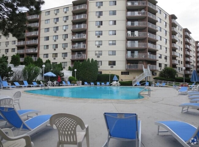 Building Photo - 131 Coolidge Ave Unit 426 Rental