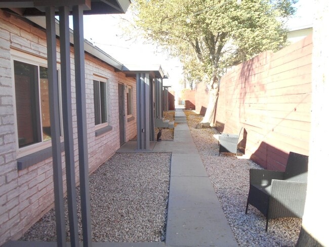 Photo - Charming Fully Remodeled Bungalow in Downt... Unit 1