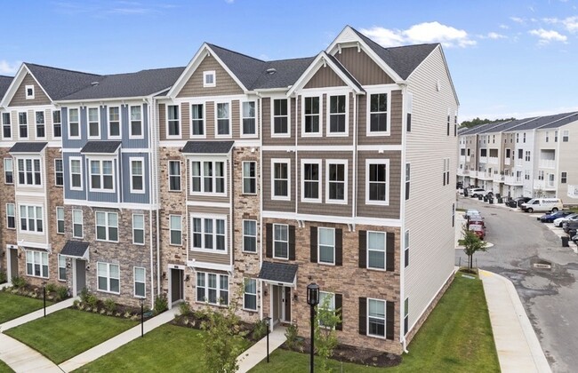Building Photo - 9001 Telegraph Rd Unit B