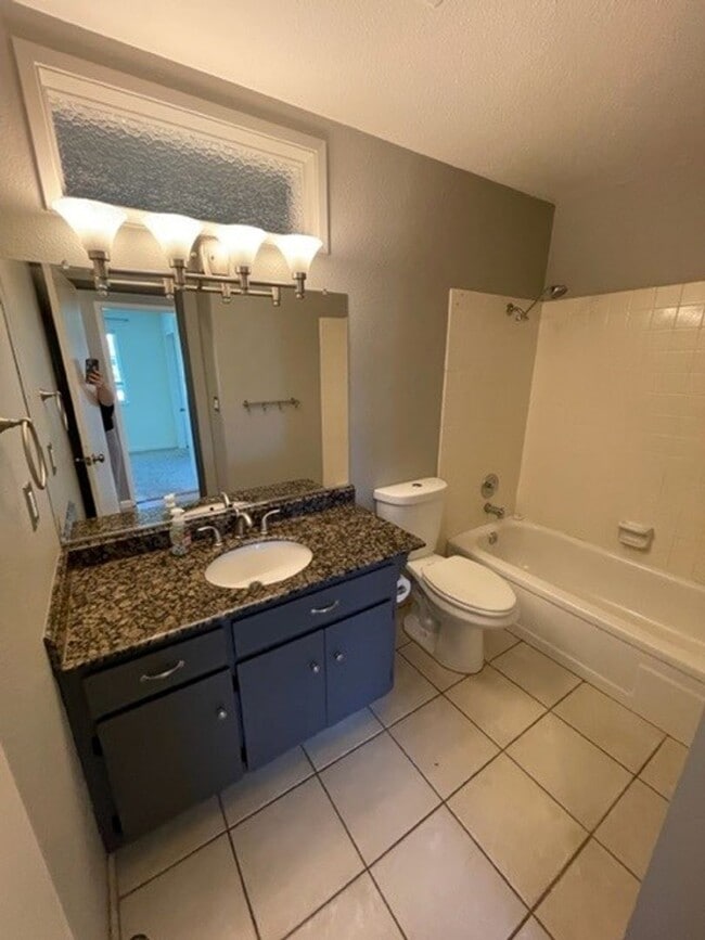 Photo - 1825 Vista Creek Dr