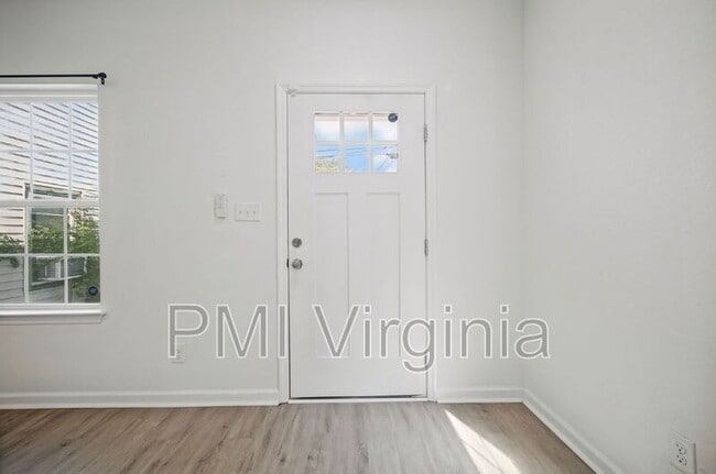Photo - 105 Gilmerton Ave