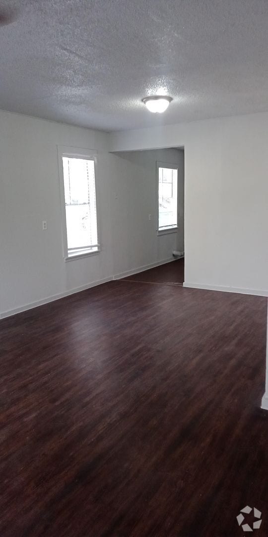 Building Photo - Stylish Central San Antonio Home – 3 Beds,...