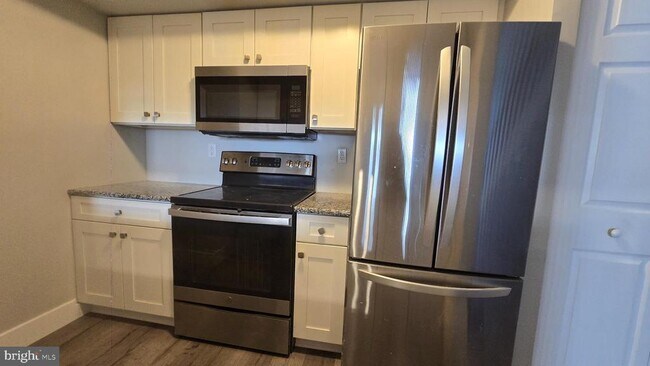 Photo - 411 Park Pl Dr