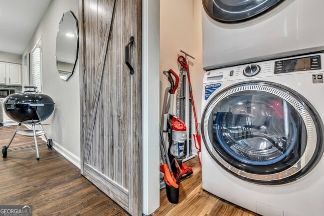 Photo - 597 South Gordon Rd SW