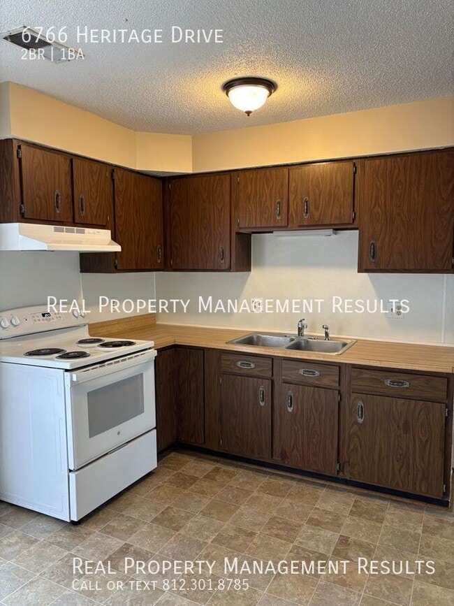 Photo - 6766 Heritage Dr