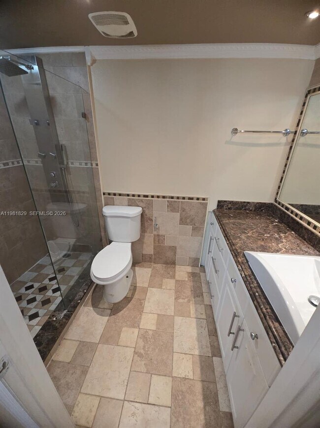 Photo - 2536 Centergate Dr Unit 204
