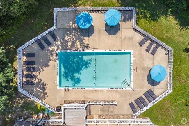 Piscina - The Greens at Cedar Chase