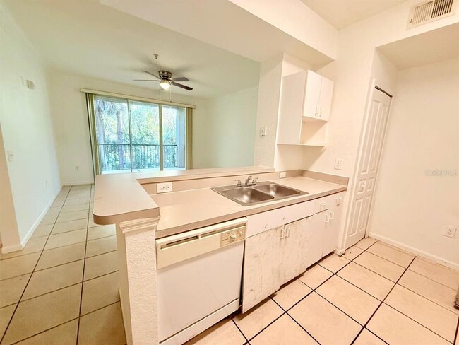 Photo - 17112 Carrington Park Dr Unit 932