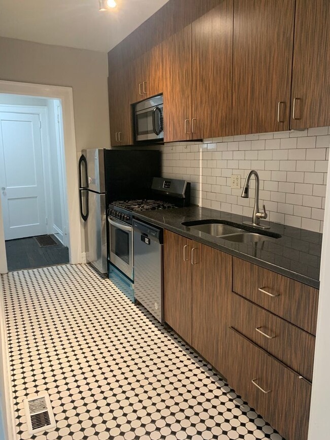 Photo - Beautiful 2 Bedroom in Poncey Highlands! Unit 744-1