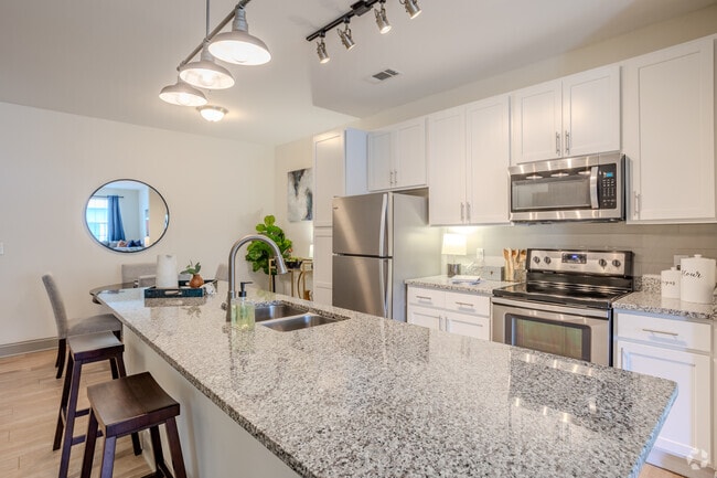 2BR, 2BA - 1130SF - Kitchen