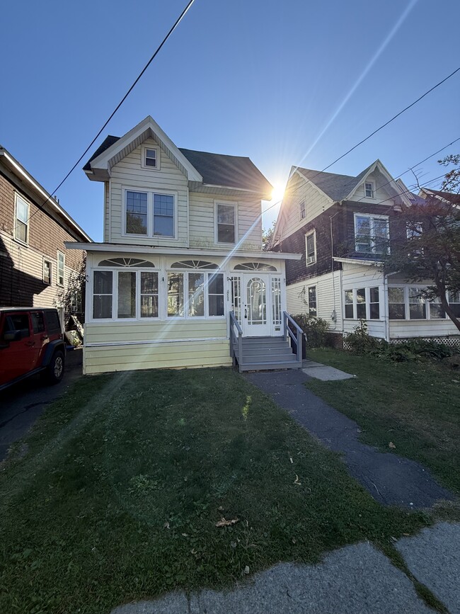 Building Photo - 898 Myrtle Ave Rental