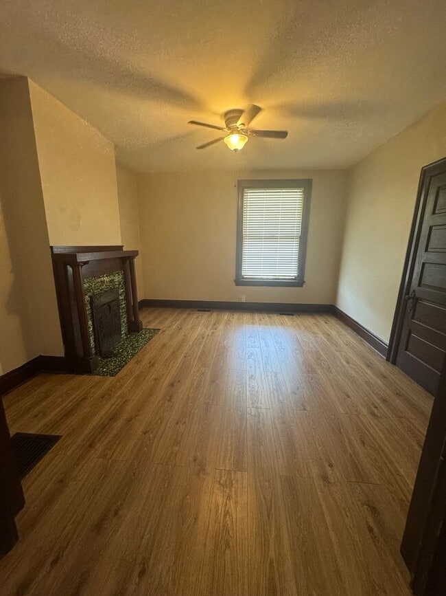 Photo - 202/204 Eaton Avenue Unit 204 Eaton Avenue