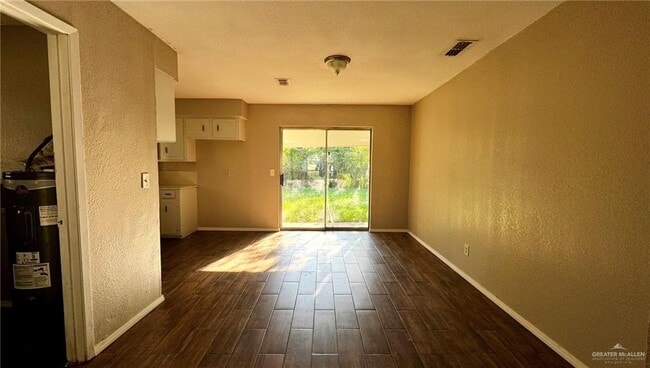 Photo - 10 Tulipan Dr