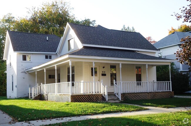 Building Photo - 215 N Lansing St Rental