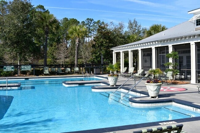 Photo - 2021 Basildon Rd Unit #2021