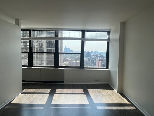Photo - 1560 N Sandburg Terrace Unit 1409J