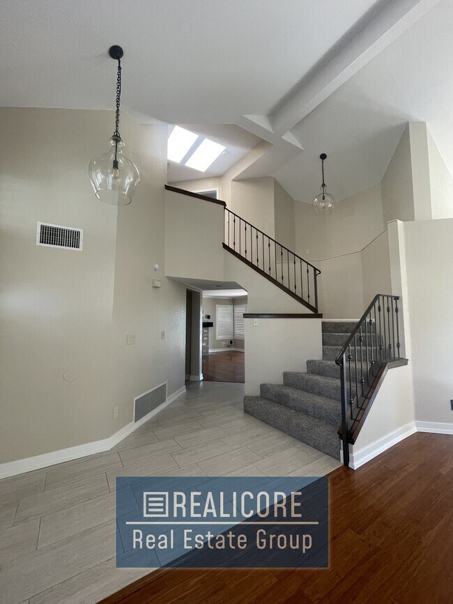 Photo - 10937 Sonora Ave