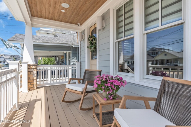 Photo - 112 14th Ave