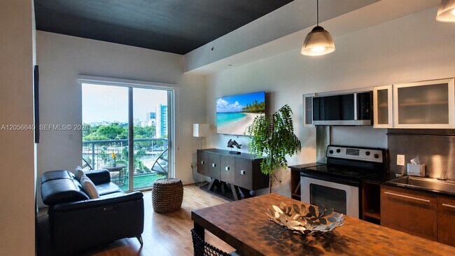 Photo - 10 SW South River Dr Unit 708