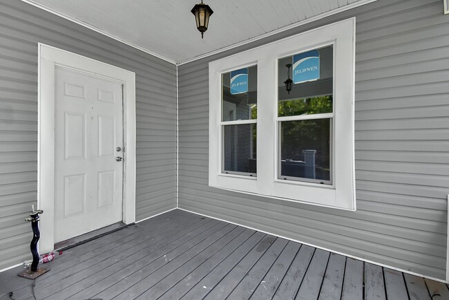 Photo - 1576-1578 Arlington Ave Apartment Unit 1576