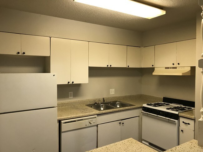 Rue Leon Apartments