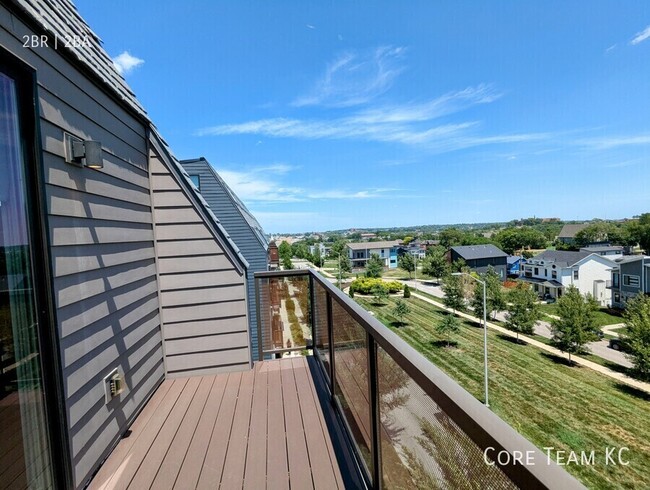 Photo - 2455 Troost Ave Unit 302