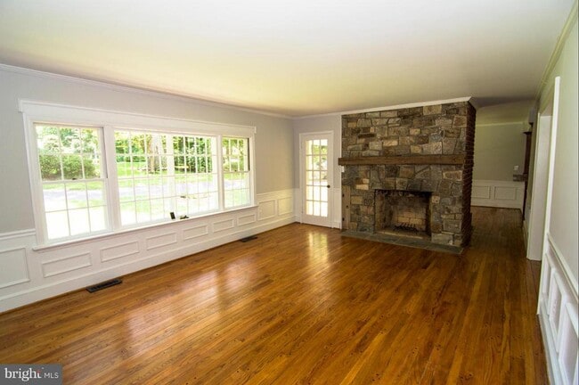 Photo - 6638 Holland St