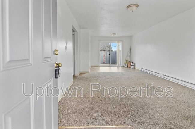 Photo - 130 N 4th Ave