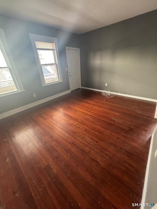 Photo - 182 Hewitt St