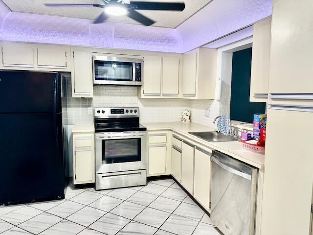 Photo - 18730 Stewart Cir