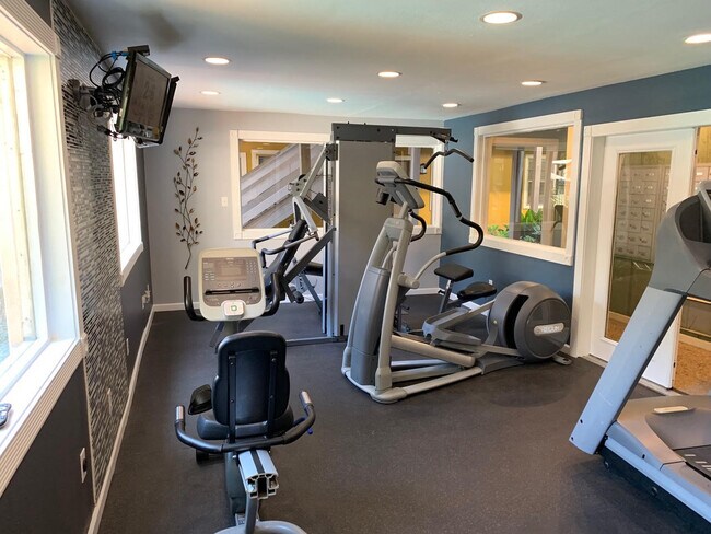 The Terraces at Metairie - The Terraces at Metairie Apartments