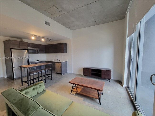 Building Photo - 151 SE 1st St Unit 1507