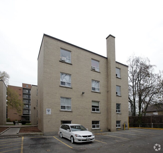 Photo - Parklane Apartments