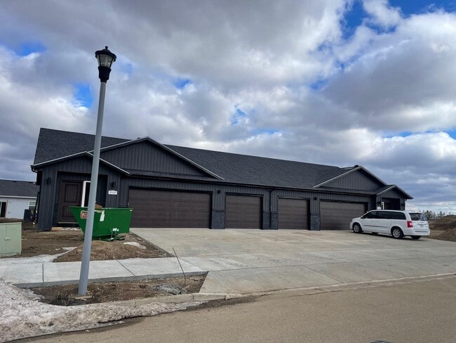 Building Photo - 2506 Landmark Dr Unit 2506