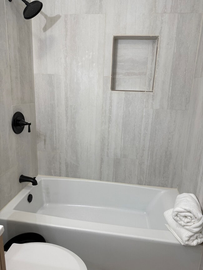 Photo - 3210 Northeast Dr Unit SI ID1385482P