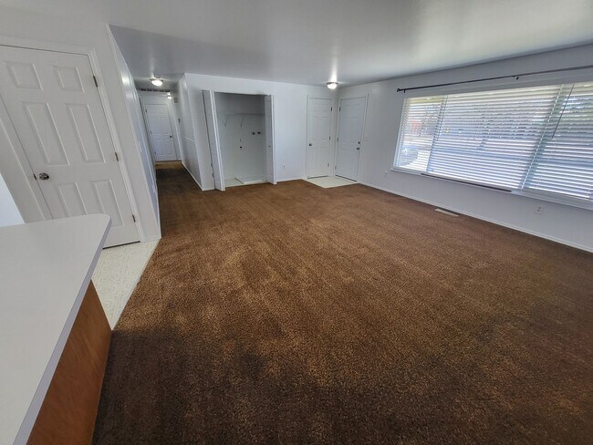 Photo - 2166 Carriage Crest Dr