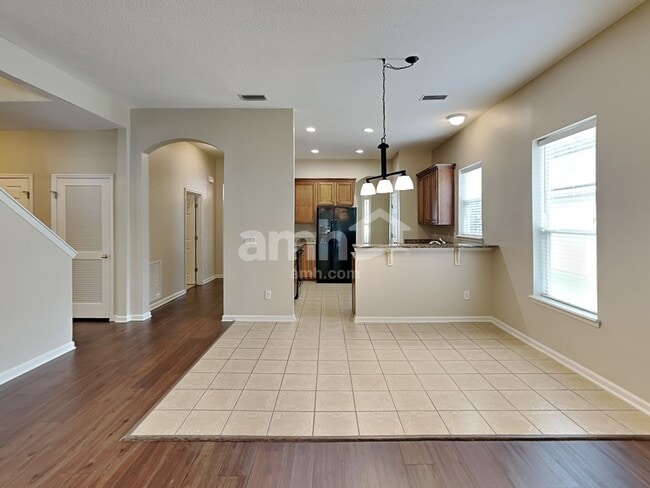 Photo - 700 Porto Cristo Ave