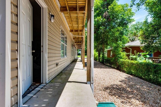 Photo - 1329 Nylic St