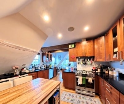 Photo - 181 Davis Ave Unidad 8B