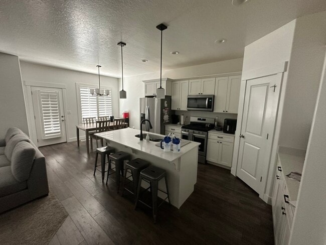 Photo - 289 W 530 N