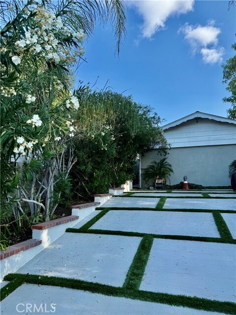 Building Photo - 22970 Avenue San Luis Rental