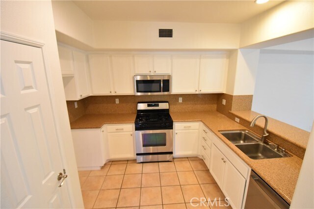 Photo - 2 Lynde Street Townhome