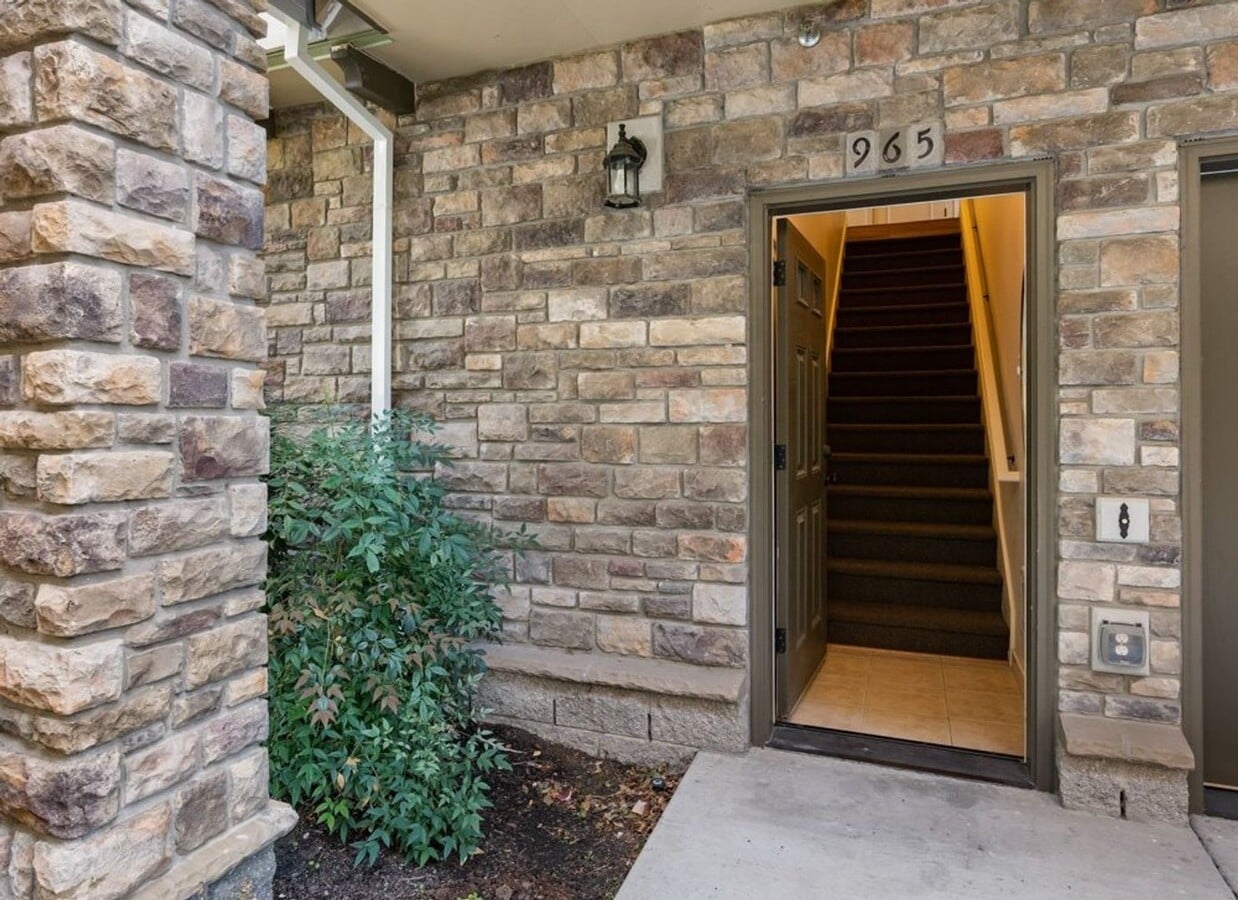 Photo - 2/2.5 bth Townhome + Attached Garage + A/C + W/D + Balcony