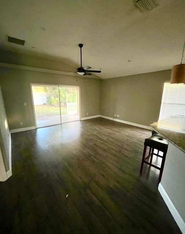 Photo - 984 Tavernier Cir NE