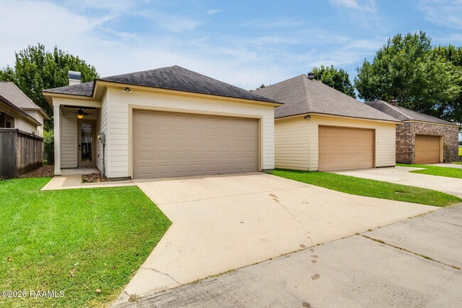 Photo - 405 S Montauban Dr