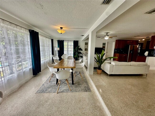 Photo - 2901 NW 9th Terrace