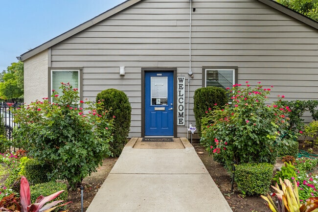 Leasing Office - Suncrest