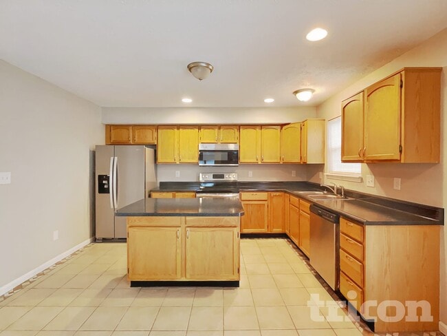 Photo - 1963 Central Park Blvd W