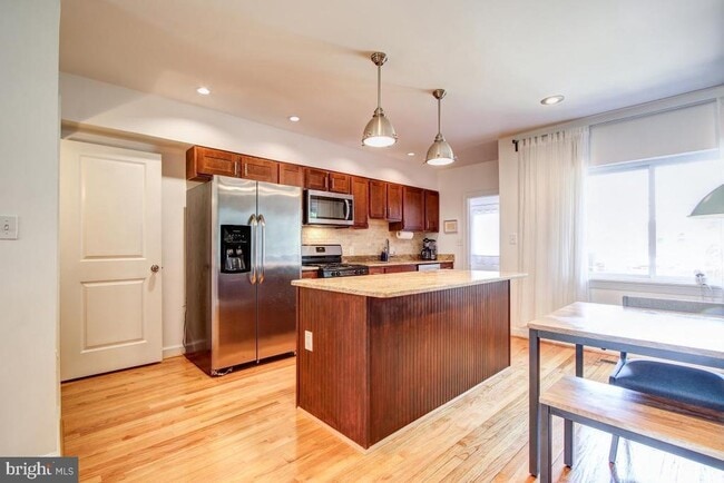 Photo - 1612 Q St SE
