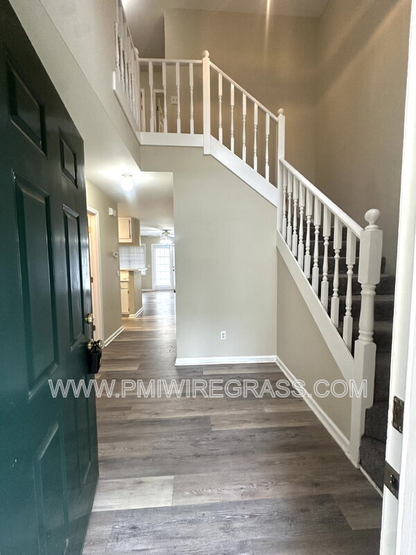 Photo - 125 Commons Dr